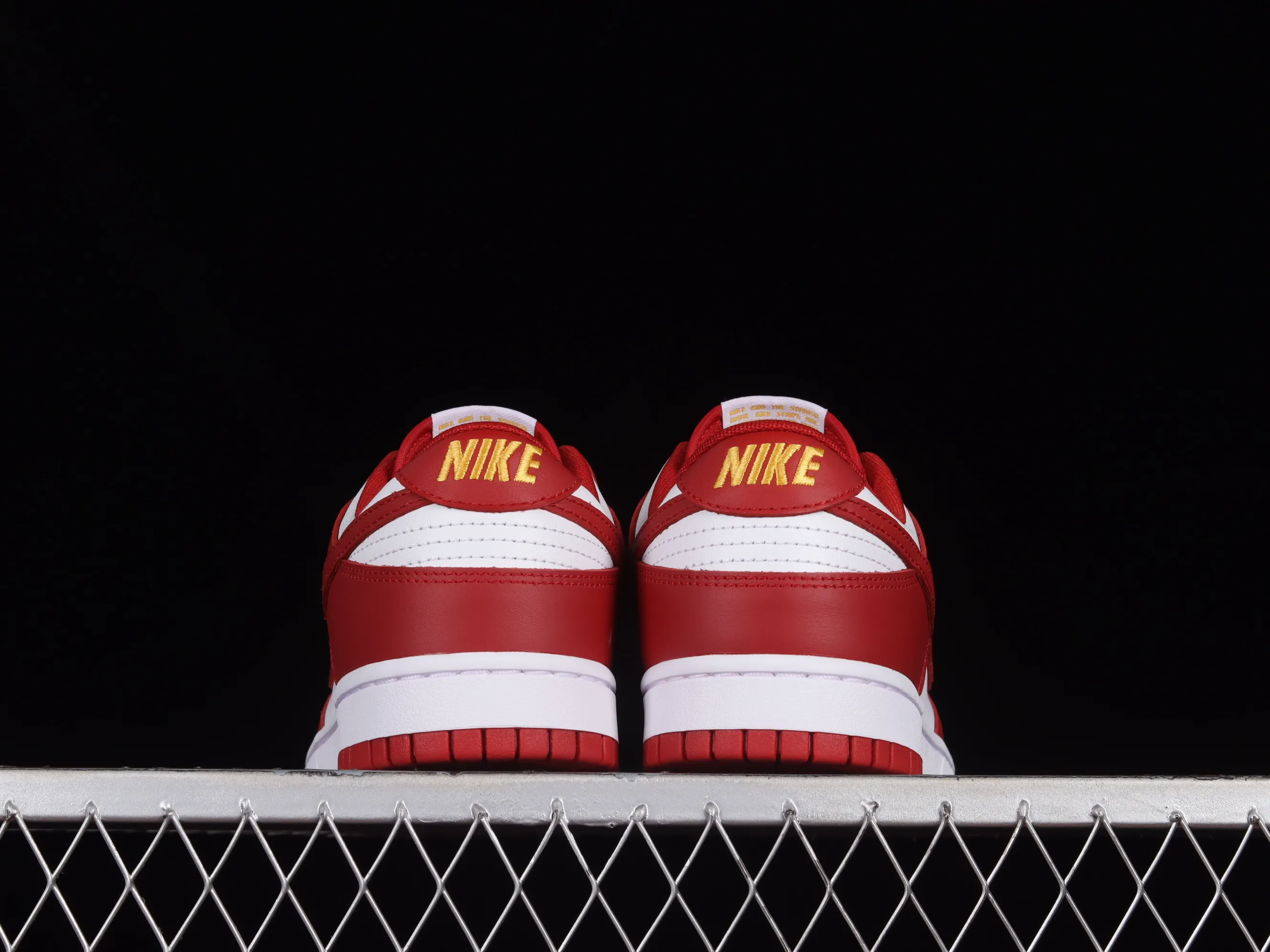 All Categories Nk SB Dunk Series Nk SB Dunk Low Low-top sneakers Foreign trade version Nk Dunk Low "Gym Red" white, red and gold SB low-top sports and leisure sneakers DD1391-602